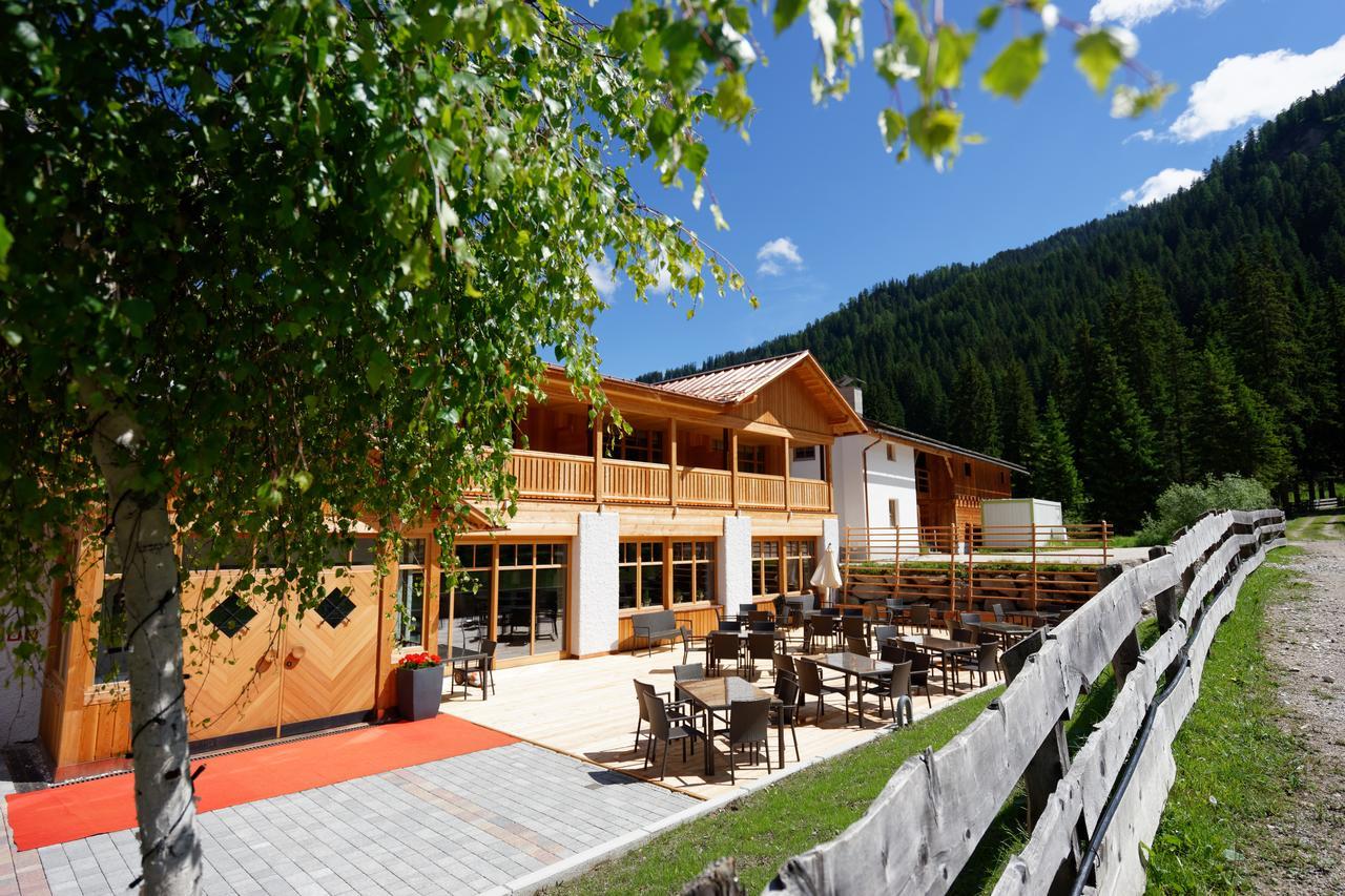 Alpin Natur Hotel Brueckele ไบรยัส ภายนอก รูปภาพ