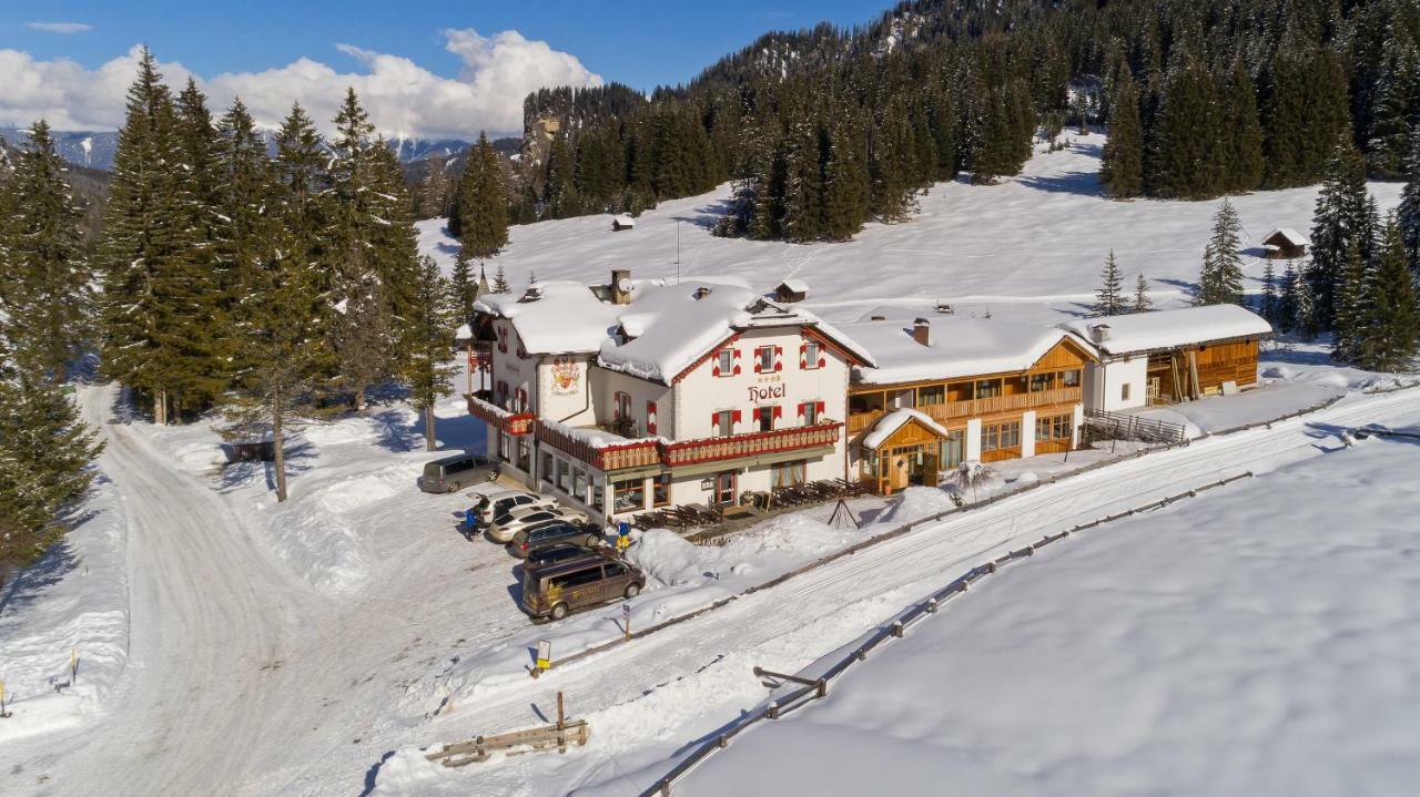 Alpin Natur Hotel Brueckele ไบรยัส ภายนอก รูปภาพ